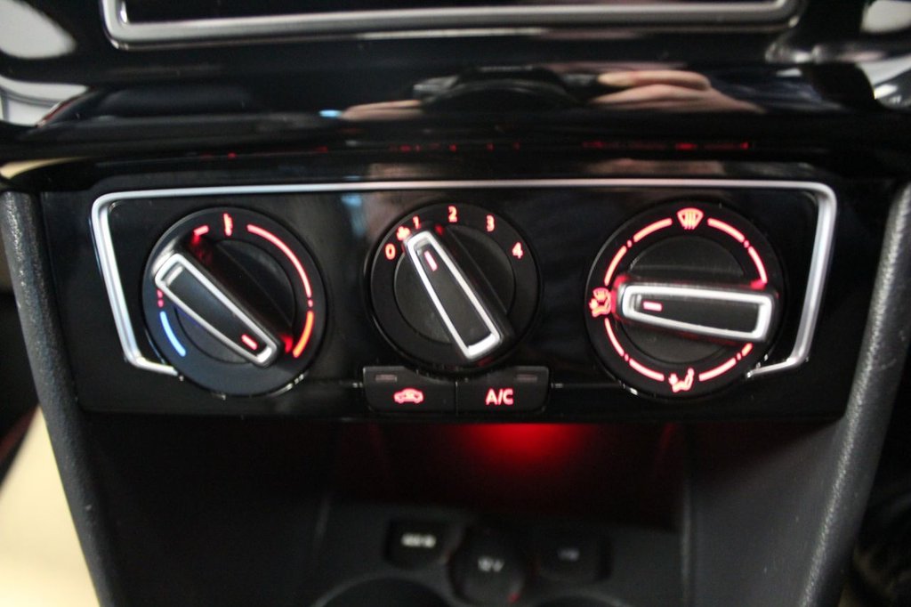 Used Volkswagen Polo 2016 for sale - 76923278: Photo 32