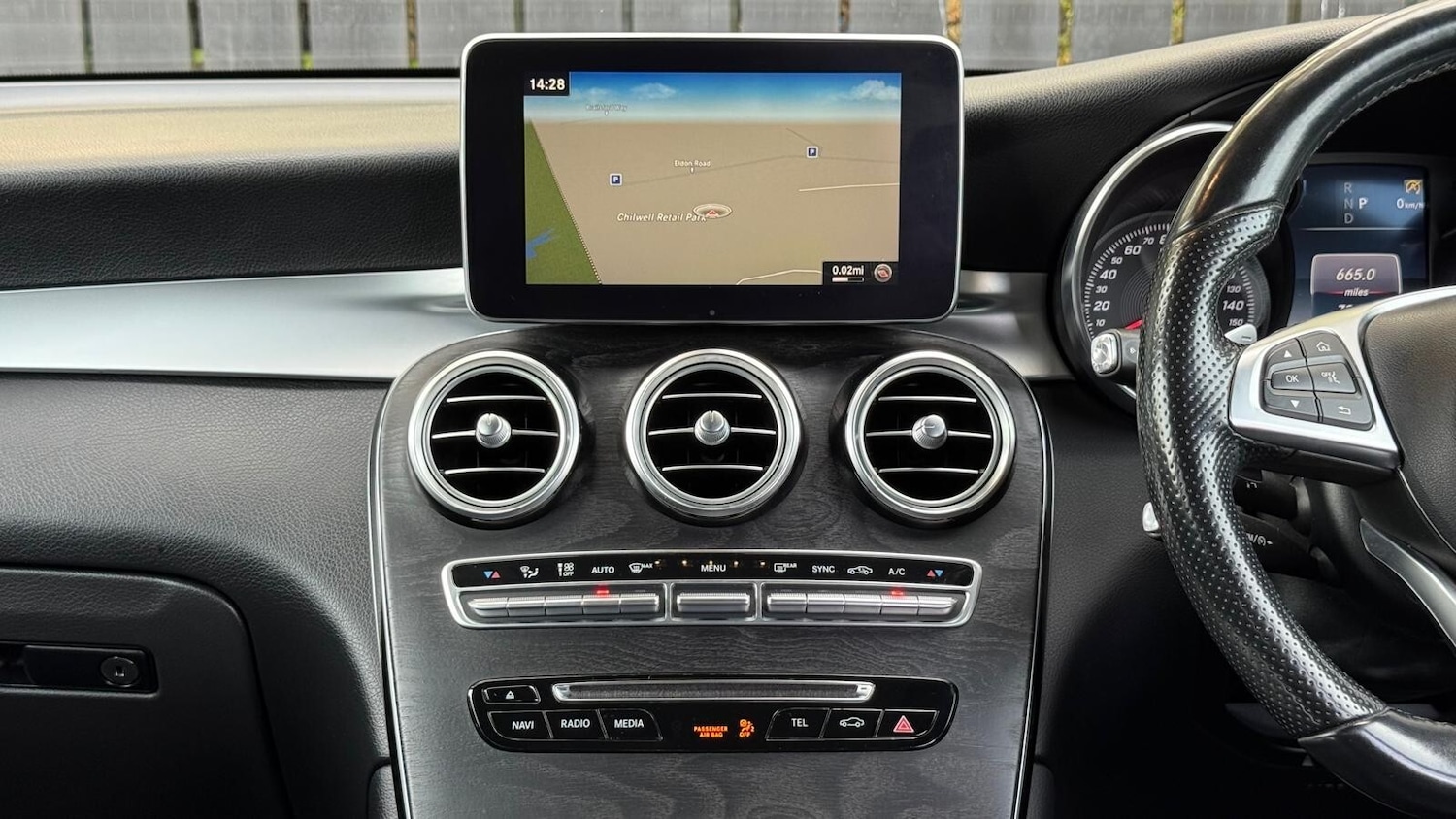 Used Mercedes-Benz GLC 2016 for sale - 76622993: Photo 17