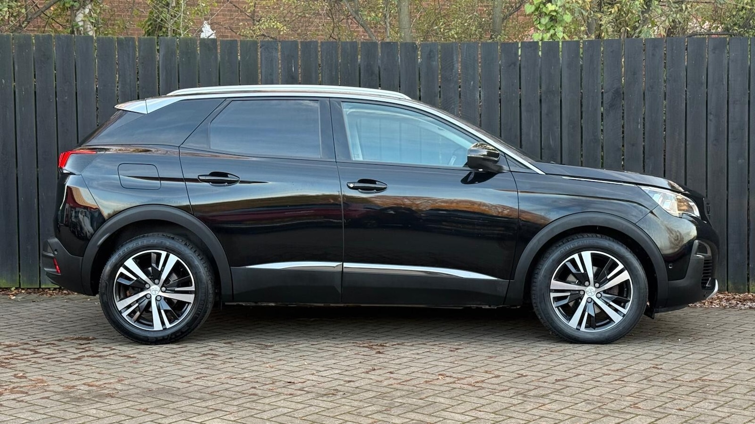 Used Peugeot 3008 2020 for sale - 76661088: Photo 11