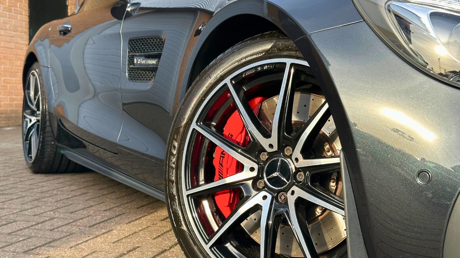 Used Mercedes-Benz AMG GT 2015 for sale - 76622964: Photo 4