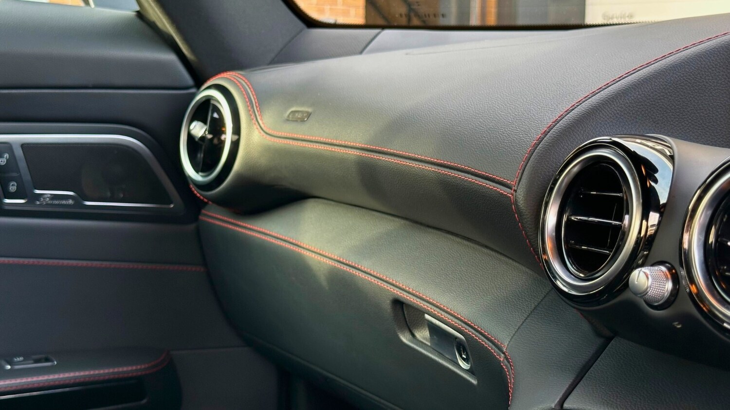 Used Mercedes-Benz AMG GT 2015 for sale - 76622964: Photo 42