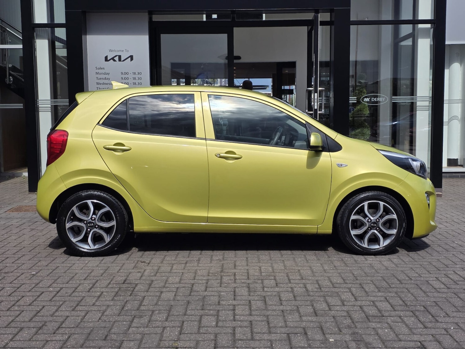 Used Kia Picanto 2020 for sale - 76622940: Photo 5