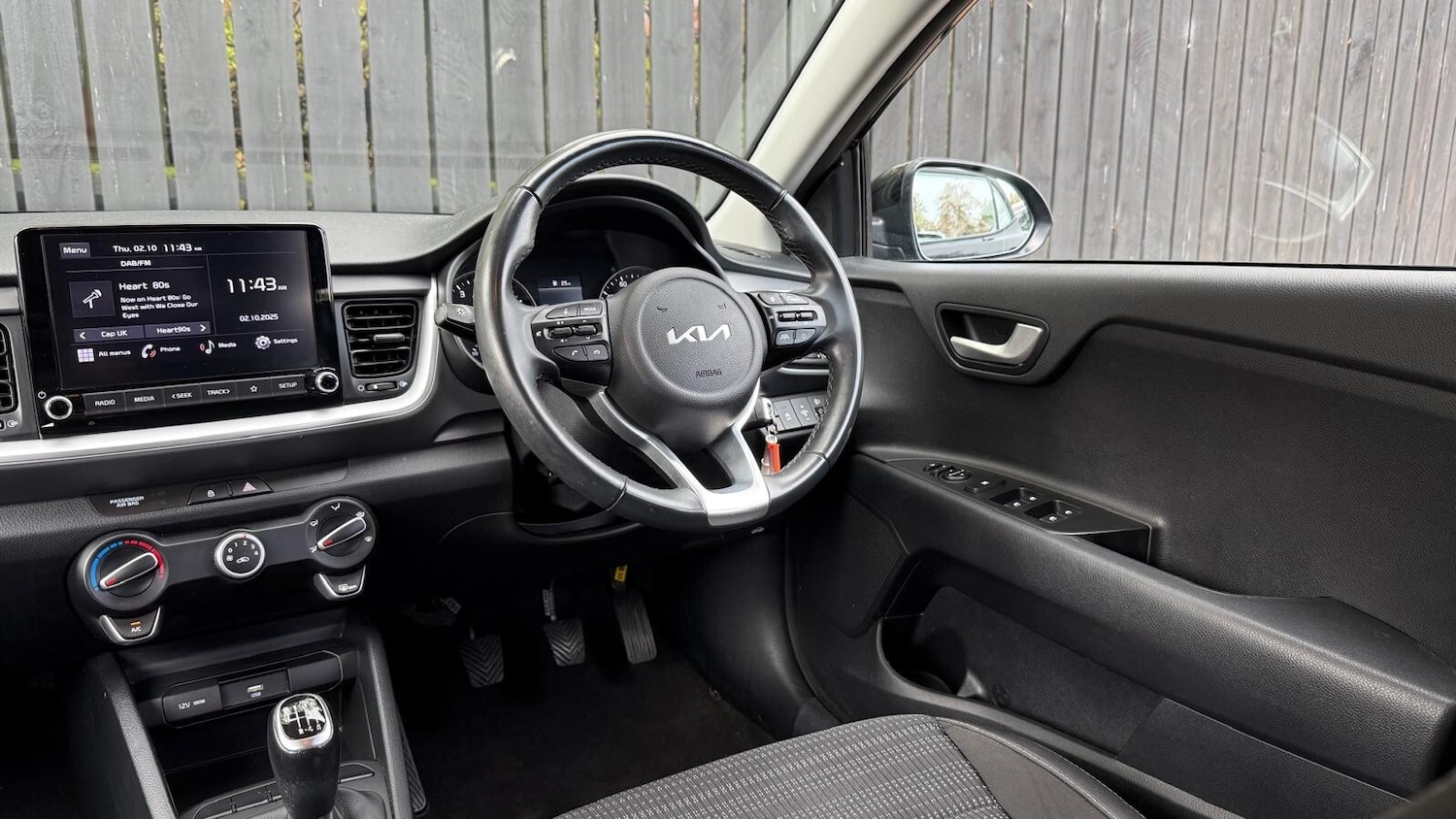 Used Kia Stonic 2021 for sale - 76622933: Photo 15