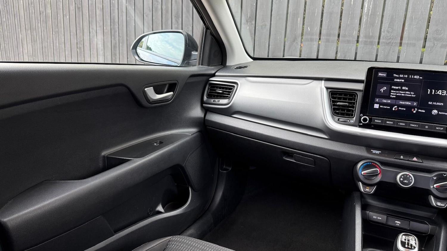 Used Kia Stonic 2021 for sale - 76622933: Photo 20