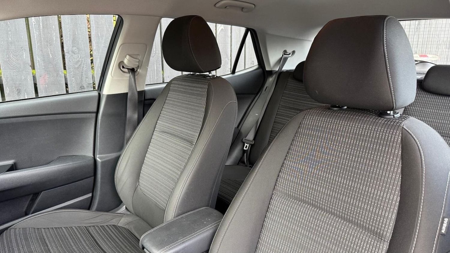 Used Kia Stonic 2021 for sale - 76622933: Photo 26