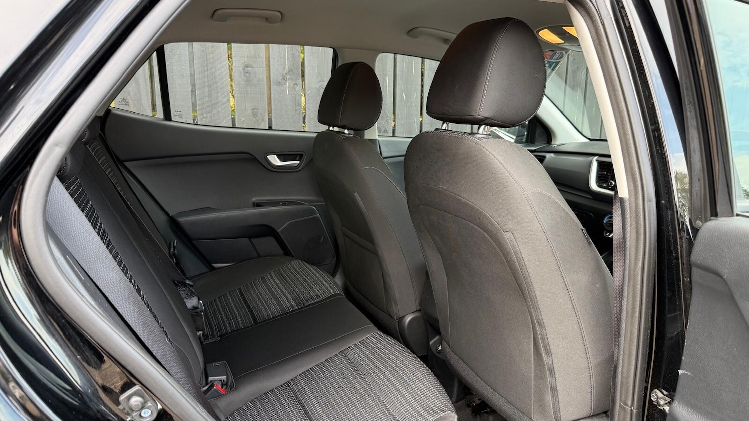 Used Kia Stonic 2021 for sale - 76622933: Photo 27