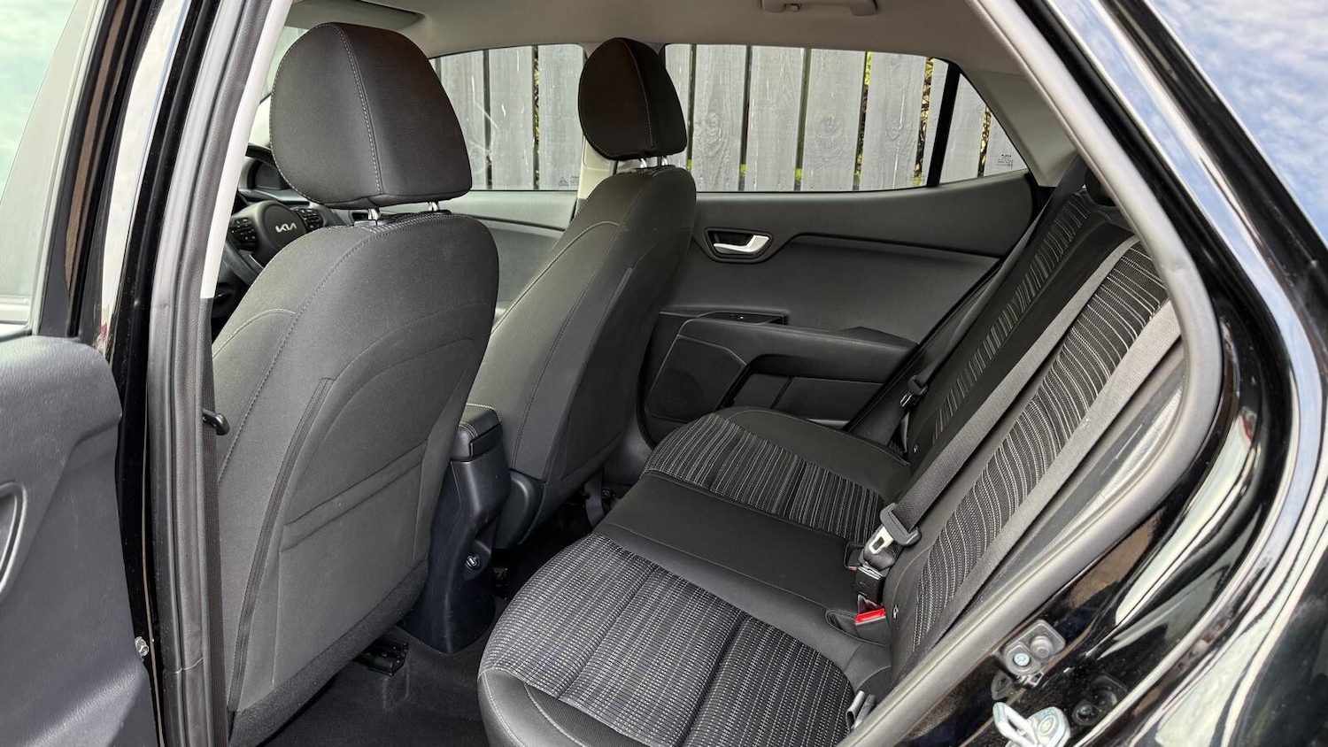 Used Kia Stonic 2021 for sale - 76622933: Photo 29