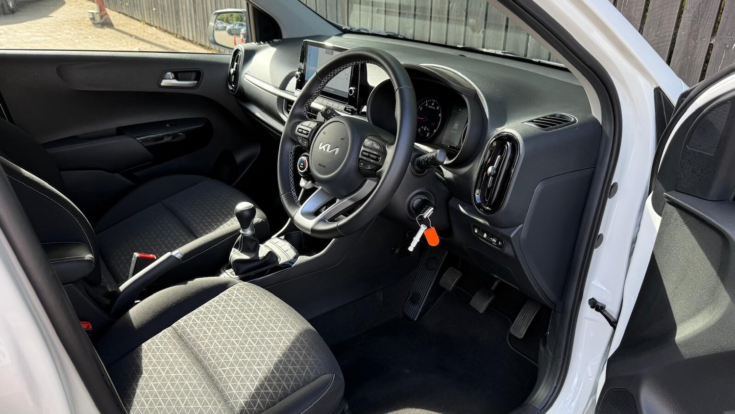 Used Kia Picanto 2022 for sale - 76622948: Photo 27