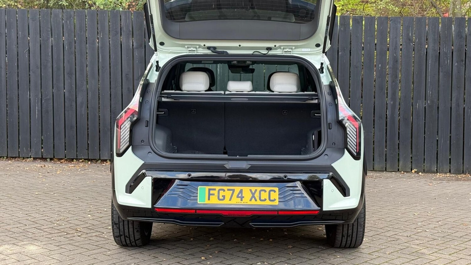 Used Kia EV3 2024 for sale - 76622975: Photo 8