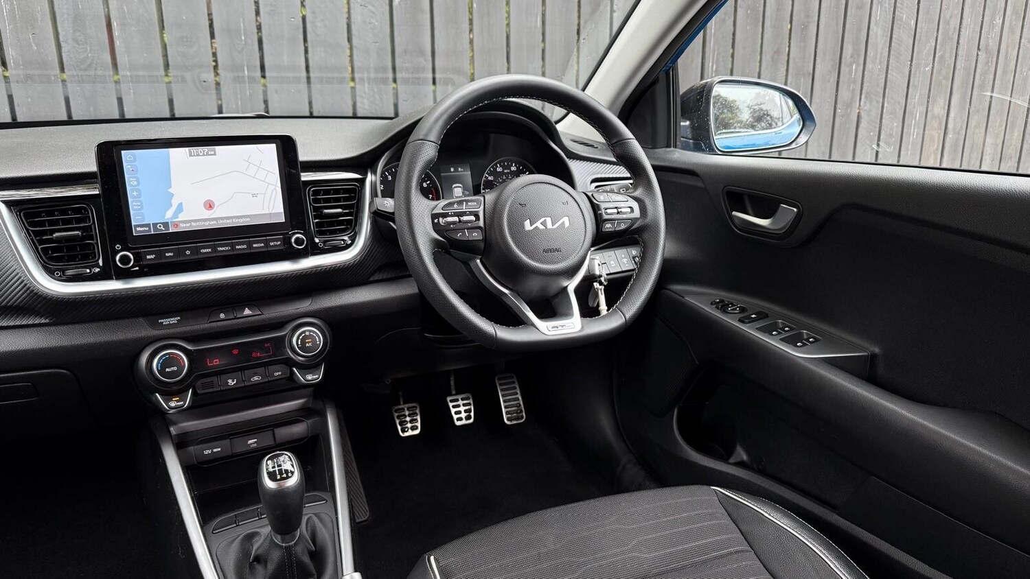 Used Kia Stonic 2023 for sale - 76622967: Photo 16