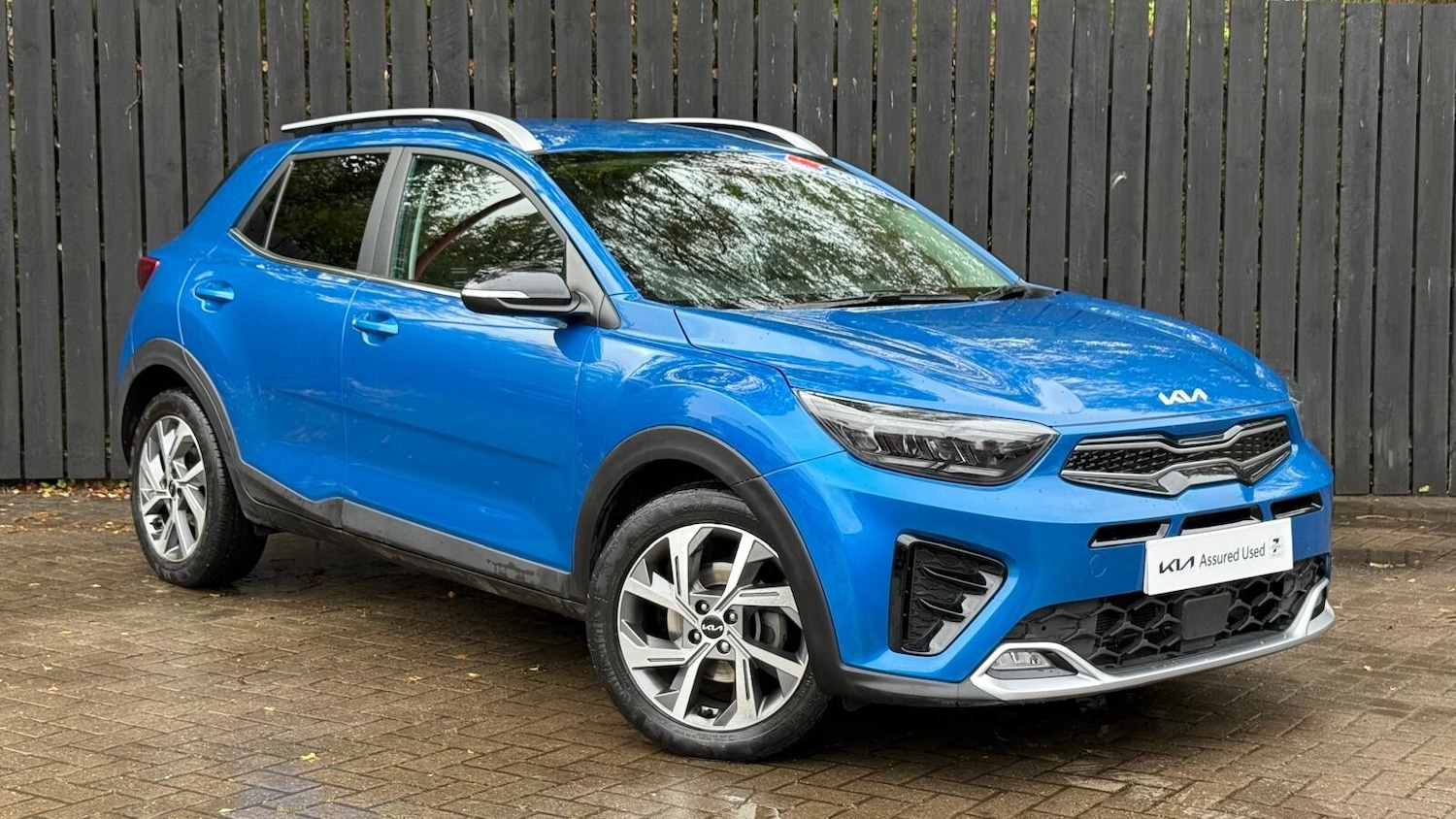 Used Kia Stonic 2023 for sale - 76622967: Photo 2