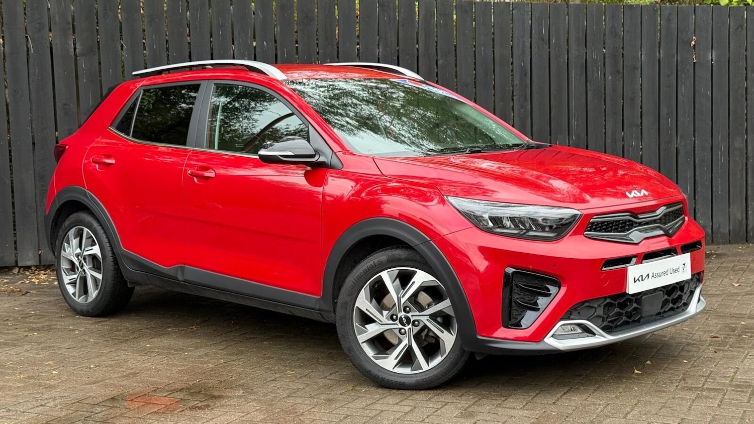 Used Kia Stonic 2023 for sale - 76622960: Photo 2