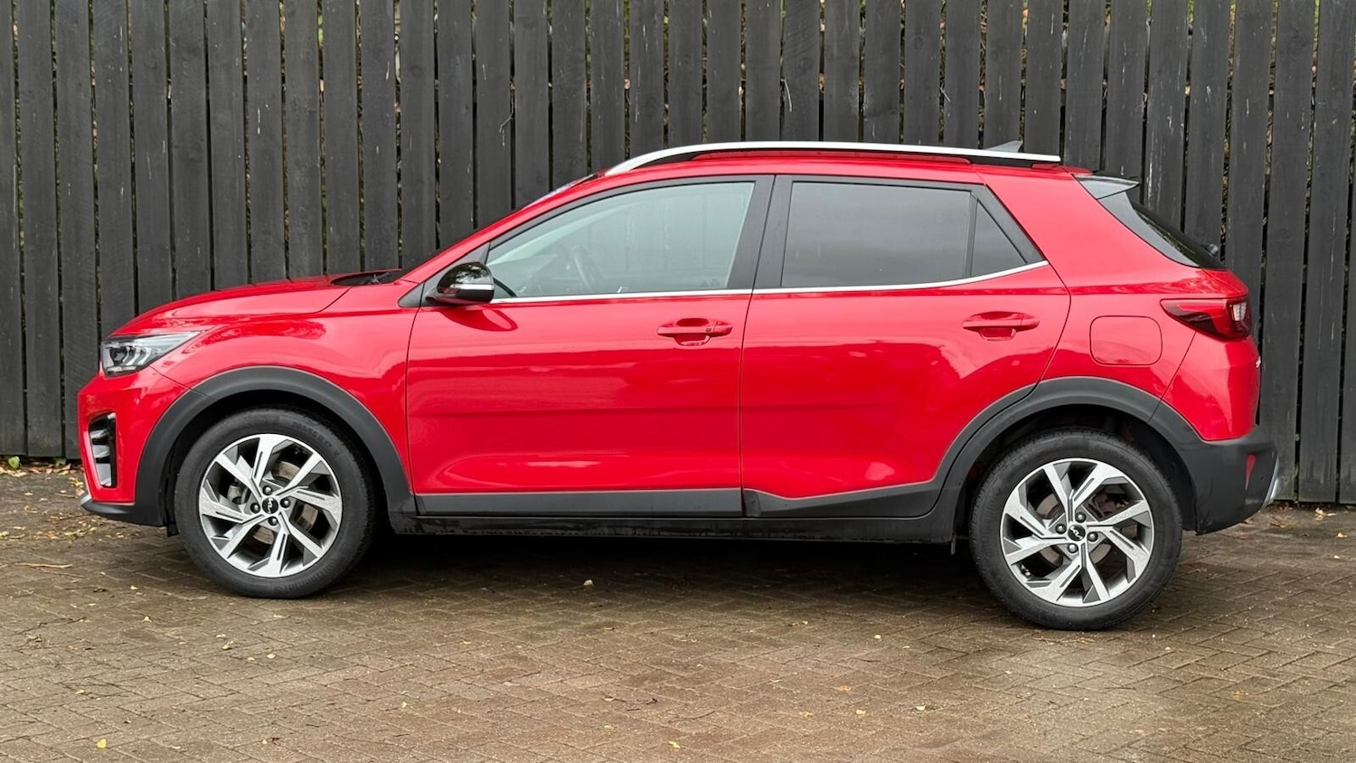 Used Kia Stonic 2023 for sale - 76622960: Photo 5