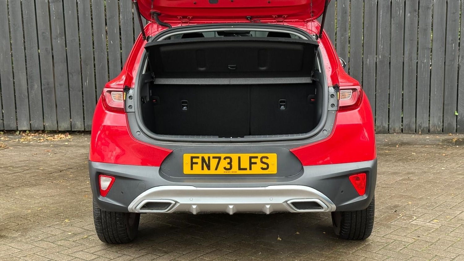 Used Kia Stonic 2023 for sale - 76622960: Photo 8