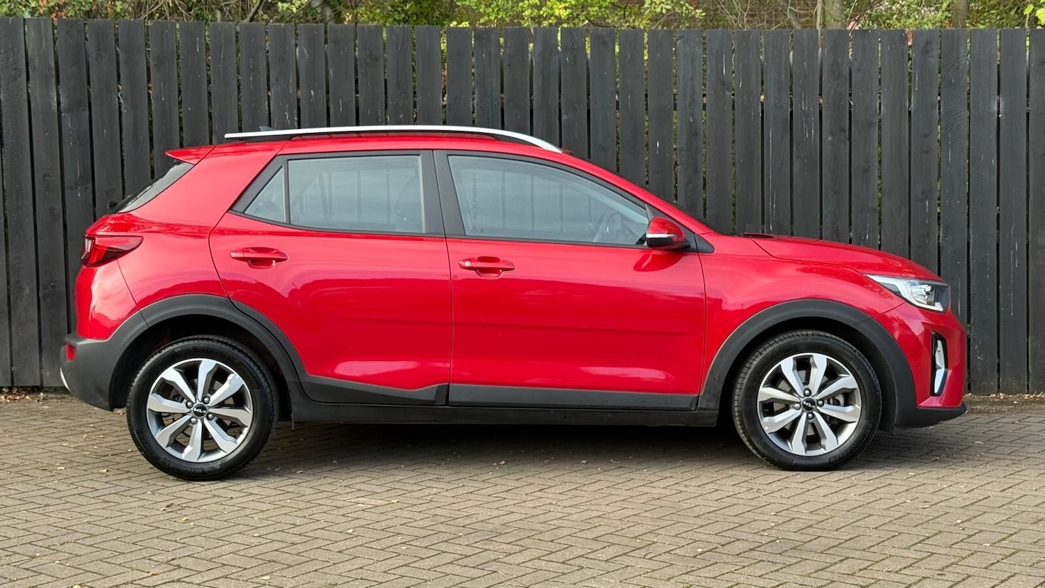 Used Kia Stonic 2024 for sale - 76622978: Photo 12