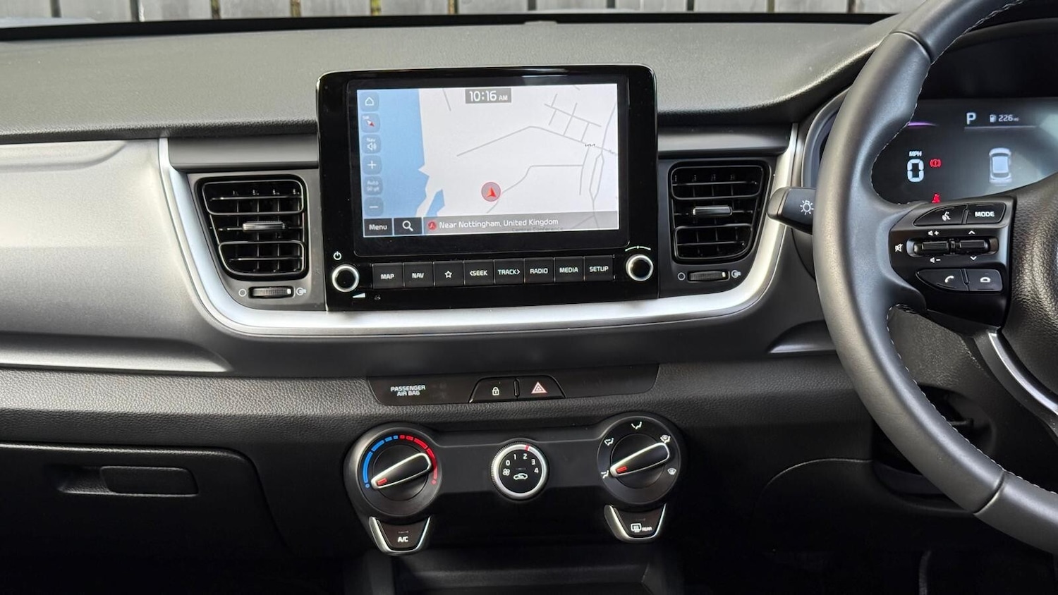 Used Kia Stonic 2024 for sale - 76622978: Photo 18