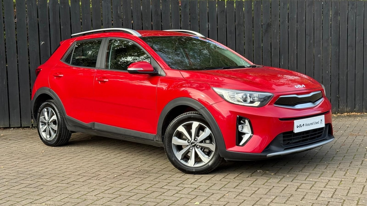 Used Kia Stonic 2024 for sale - 76622978: Photo 2