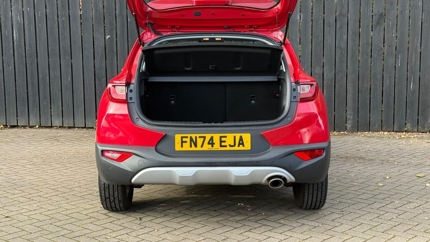 Used Kia Stonic 2024 for sale - 76622978: Photo 8