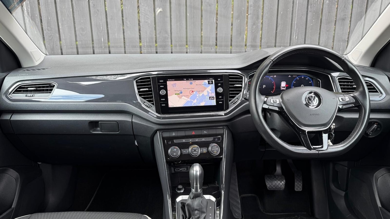 Used Volkswagen T-Roc 2018 for sale - 76622962: Photo 18