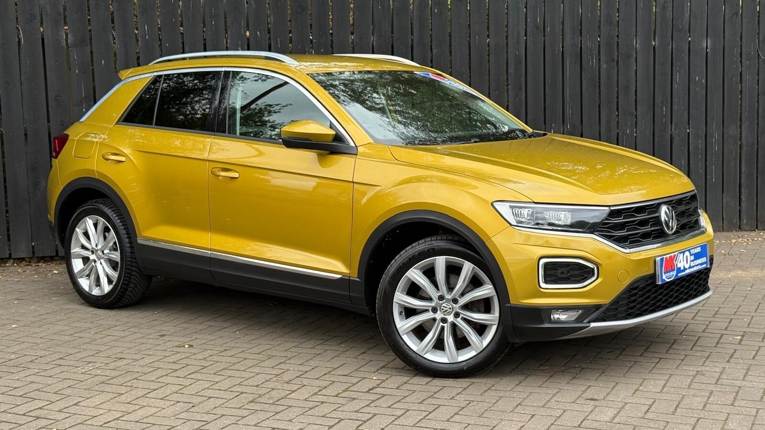 Used Volkswagen T-Roc 2018 for sale - 76622962: Photo 2