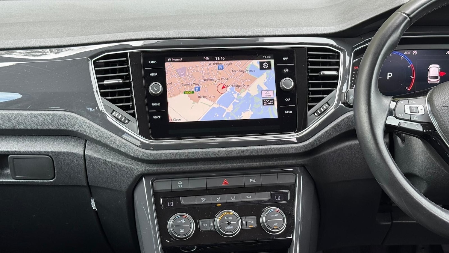 Used Volkswagen T-Roc 2018 for sale - 76622962: Photo 21