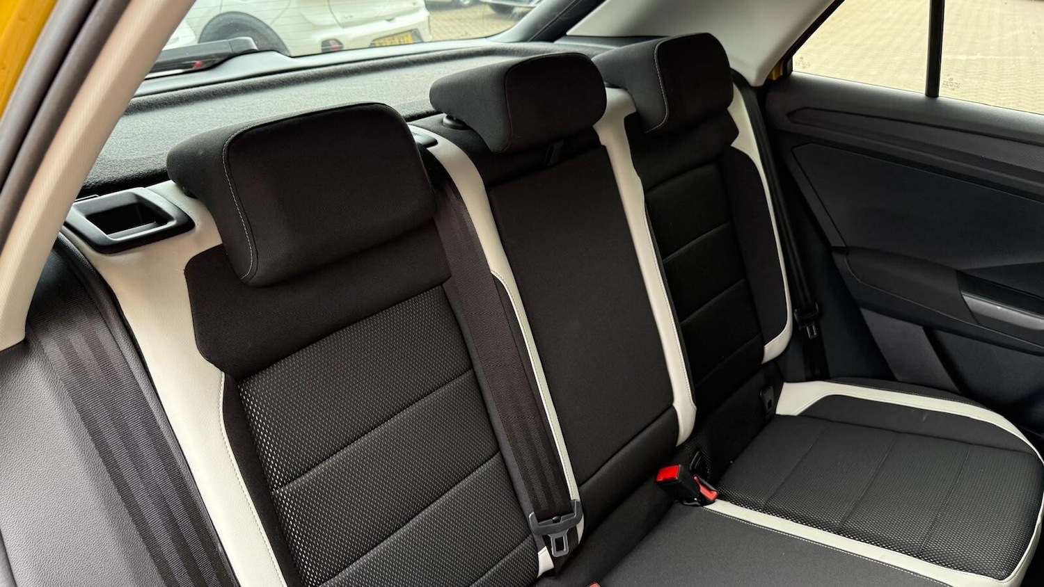 Used Volkswagen T-Roc 2018 for sale - 76622962: Photo 32