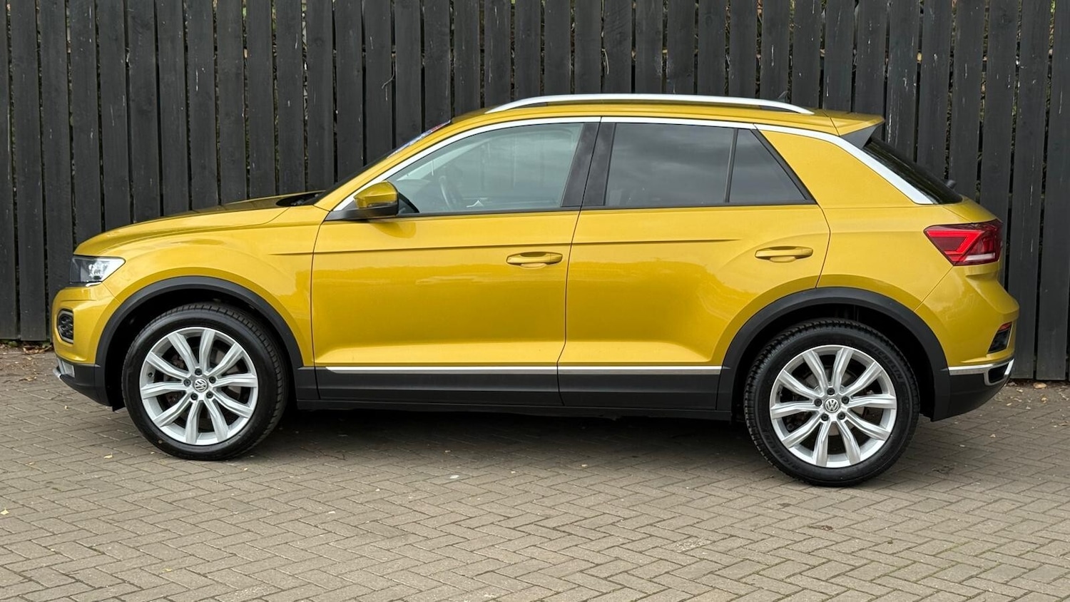 Used Volkswagen T-Roc 2018 for sale - 76622962: Photo 5