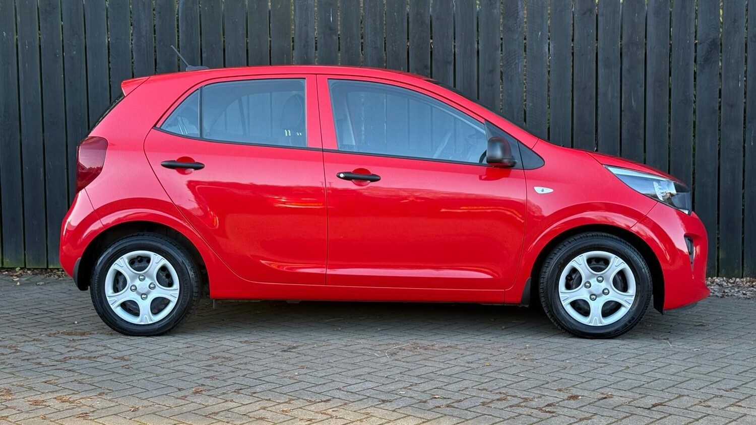 Used Kia Picanto 2022 for sale - 76652389: Photo 11