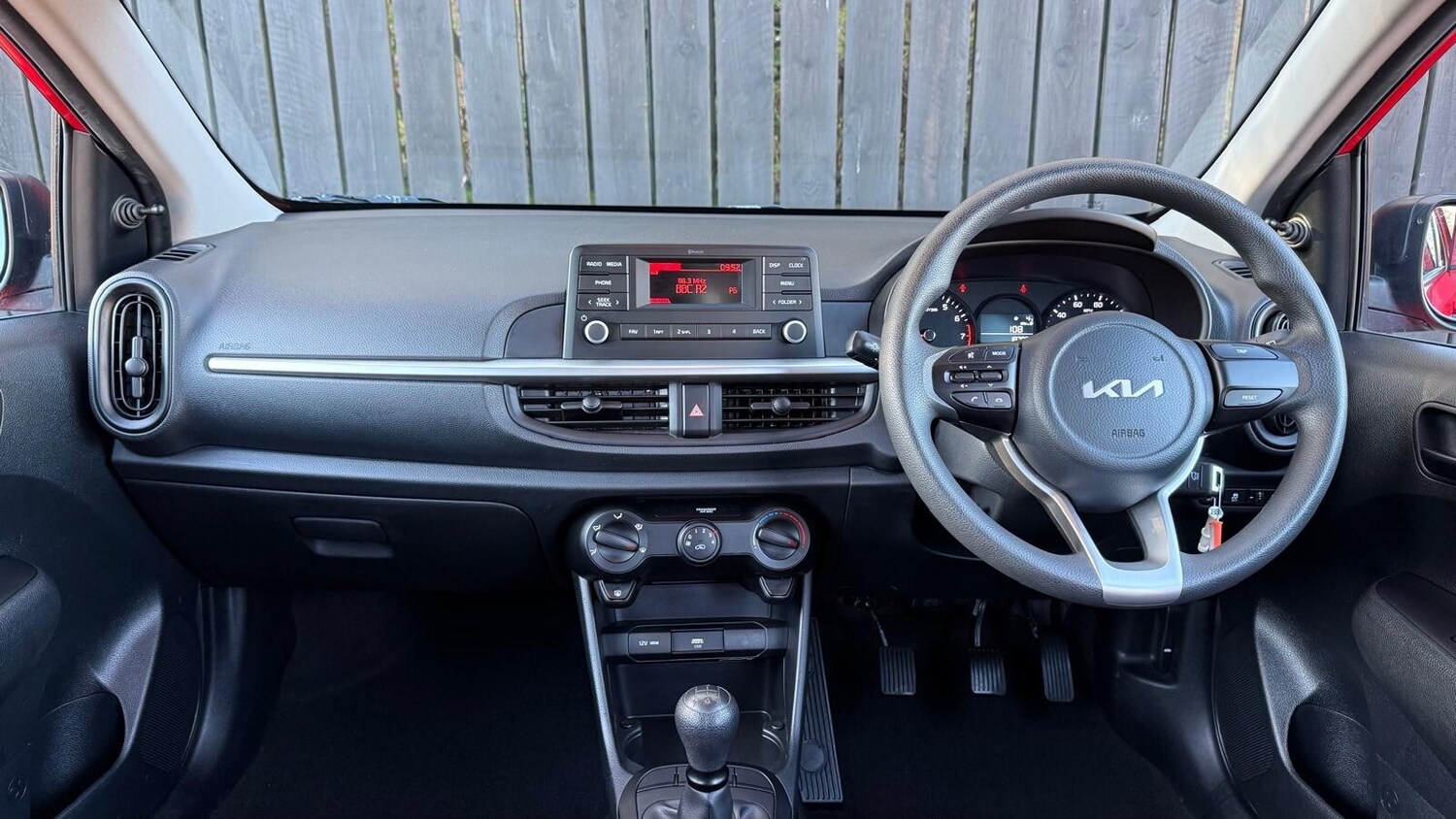 Used Kia Picanto 2022 for sale - 76652389: Photo 14