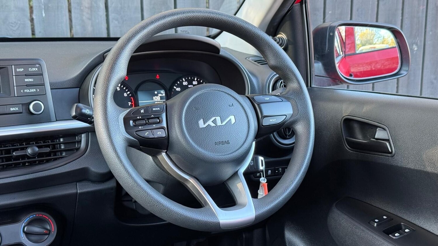 Used Kia Picanto 2022 for sale - 76652389: Photo 16