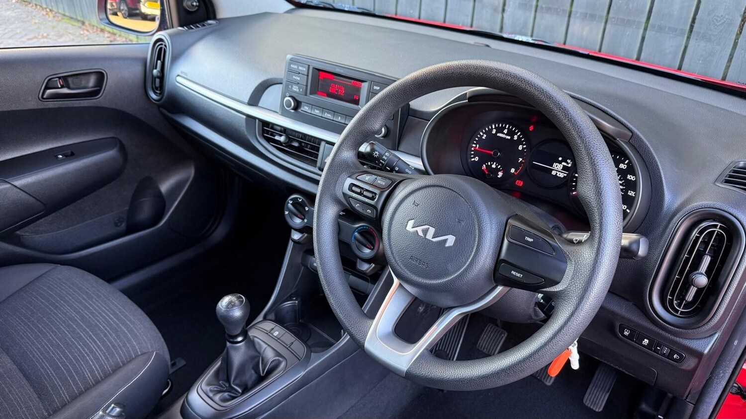 Used Kia Picanto 2022 for sale - 76652389: Photo 20