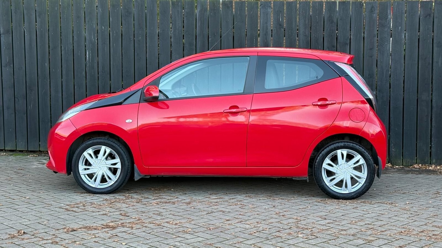 Used Toyota AYGO 2014 for sale - 76623016: Photo 5