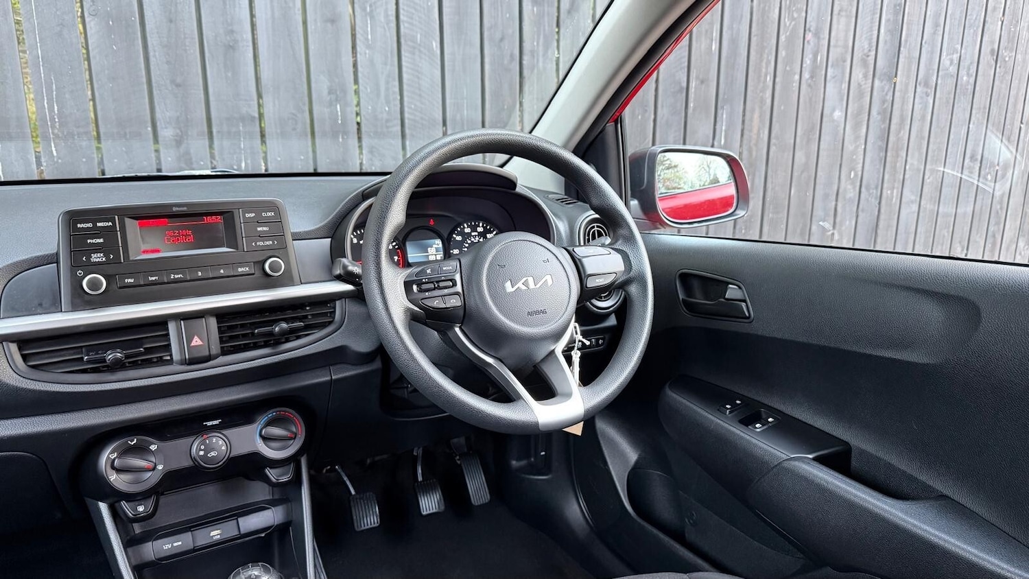 Used Kia Picanto 2022 for sale - 76622988: Photo 15