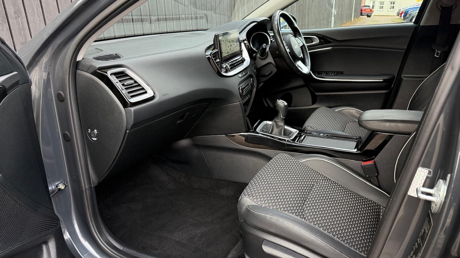 Used Kia XCeed 2022 for sale - 76622989: Photo 26