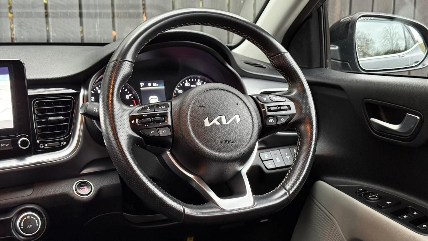 Used Kia Stonic 2022 for sale - 76623011: Photo 17