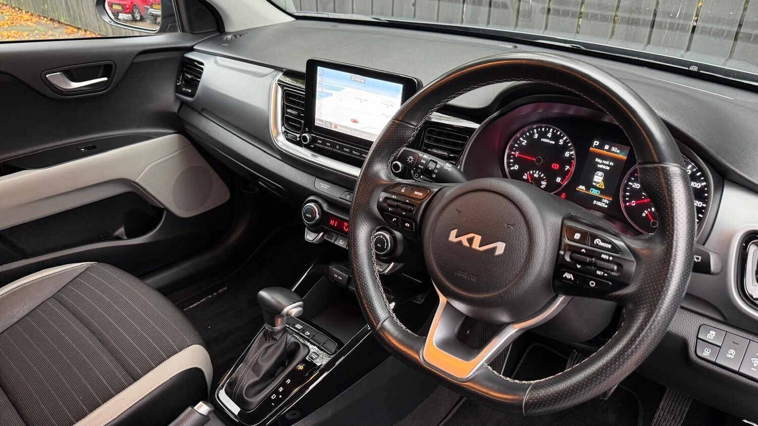 Used Kia Stonic 2022 for sale - 76623011: Photo 22