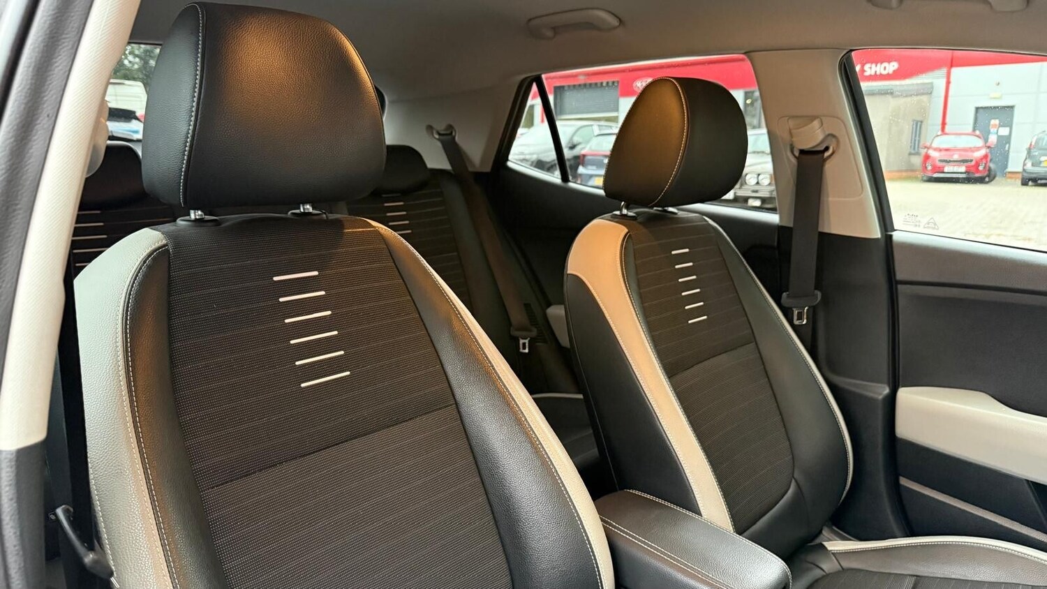 Used Kia Stonic 2022 for sale - 76623011: Photo 25