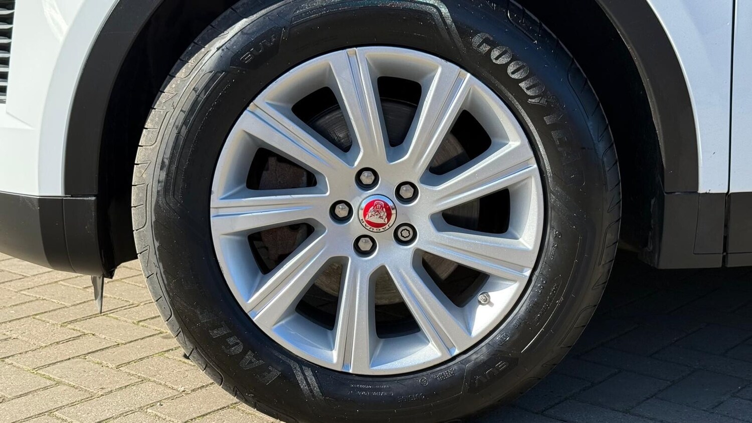 Used Jaguar E-Pace 2018 for sale - 76622935: Photo 16