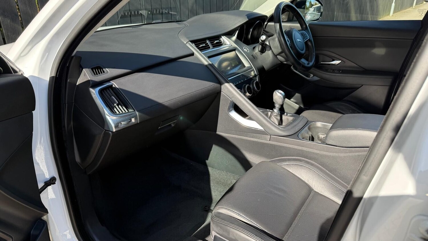 Used Jaguar E-Pace 2018 for sale - 76622935: Photo 30