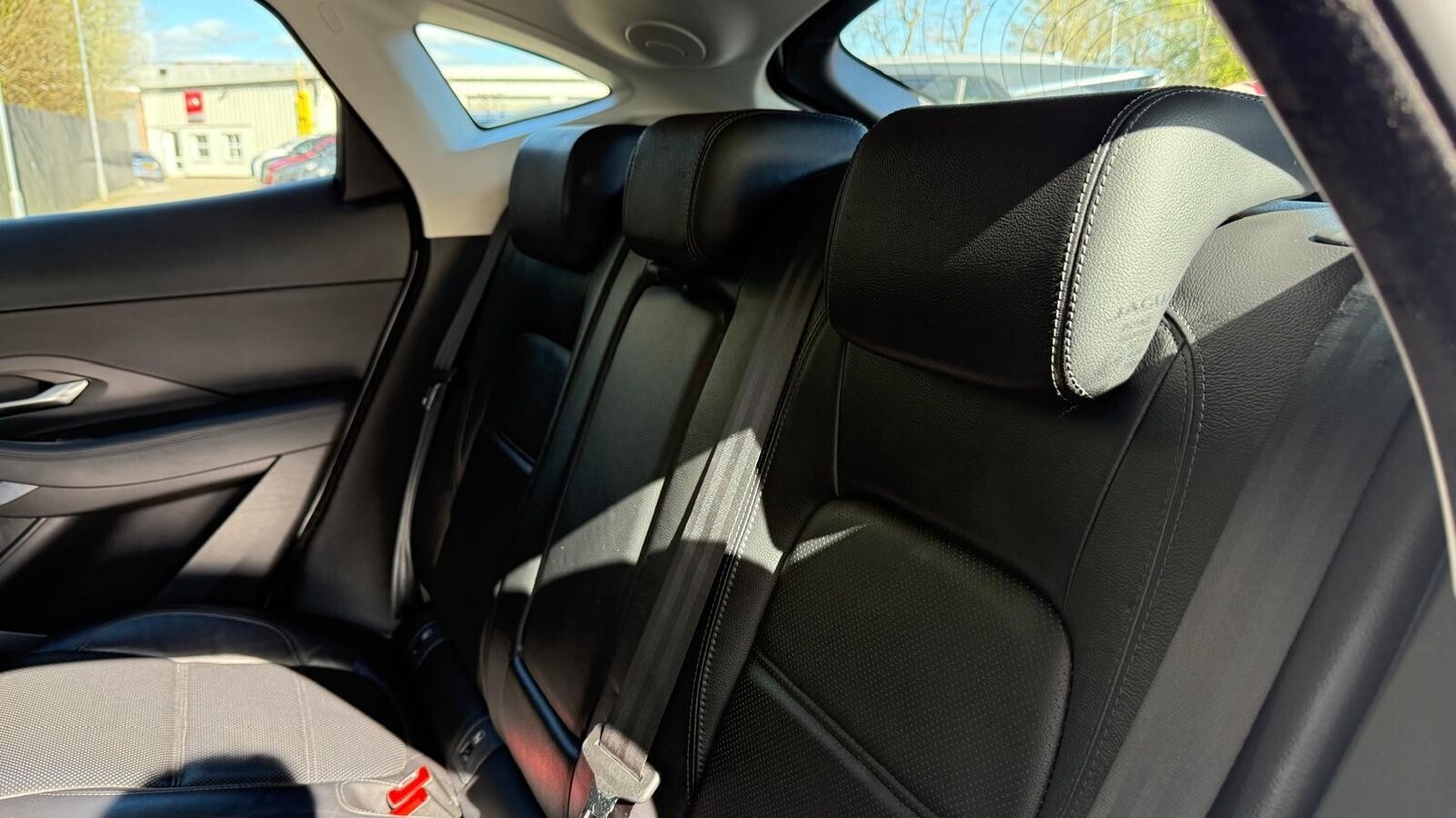 Used Jaguar E-Pace 2018 for sale - 76622935: Photo 34