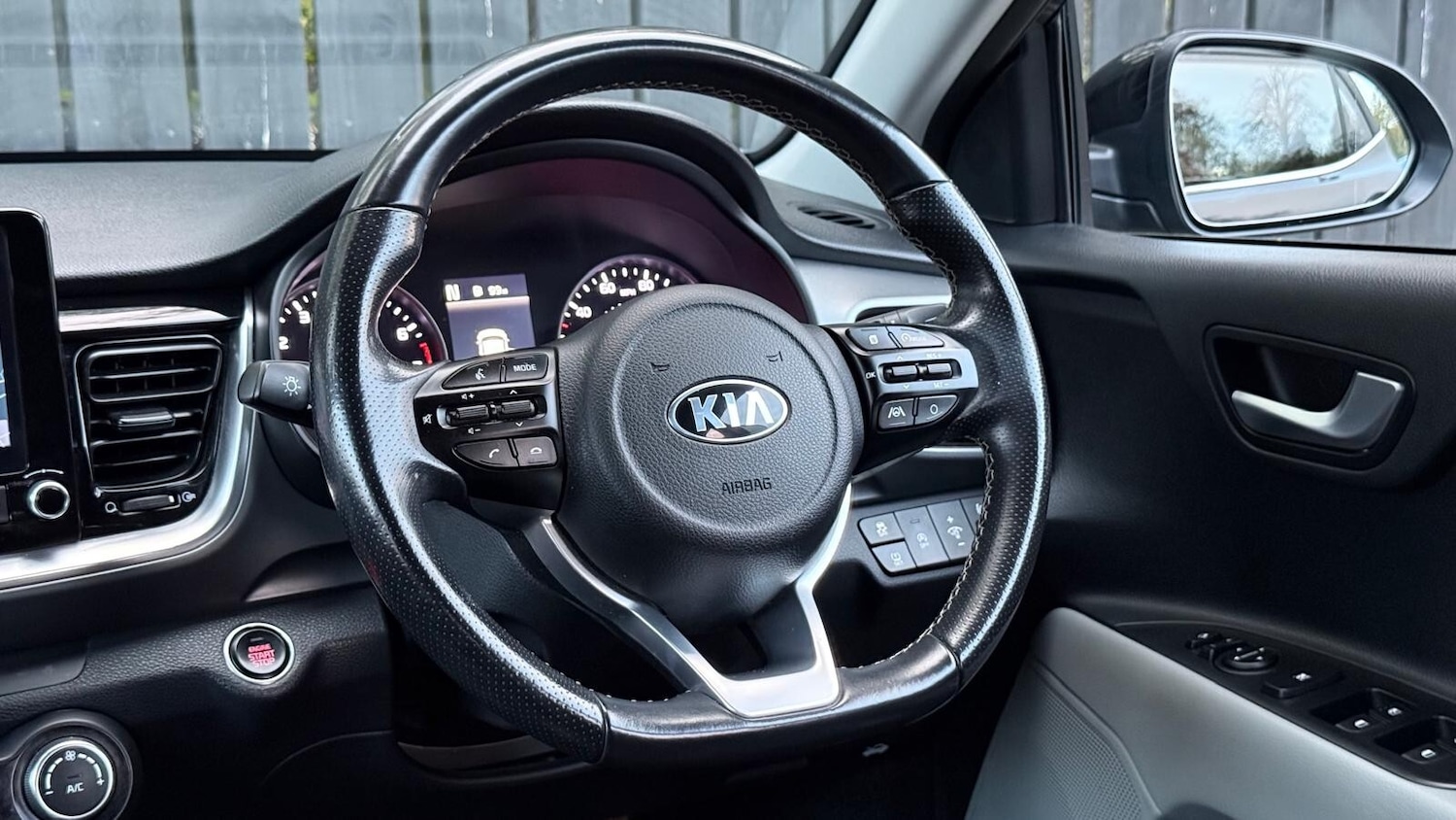 Used Kia Stonic 2021 for sale - 76623005: Photo 16