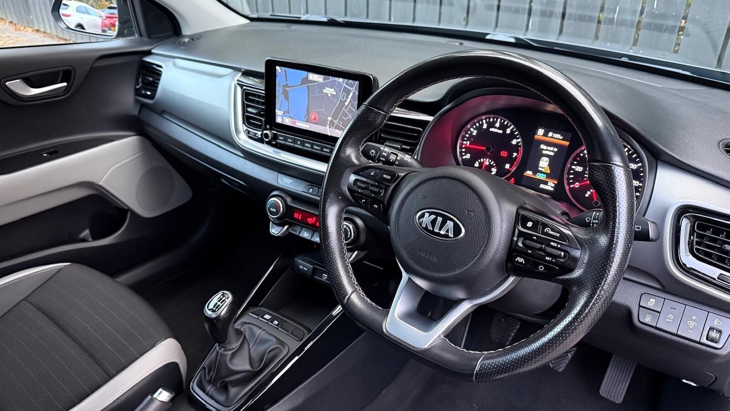 Used Kia Stonic 2021 for sale - 76623005: Photo 21