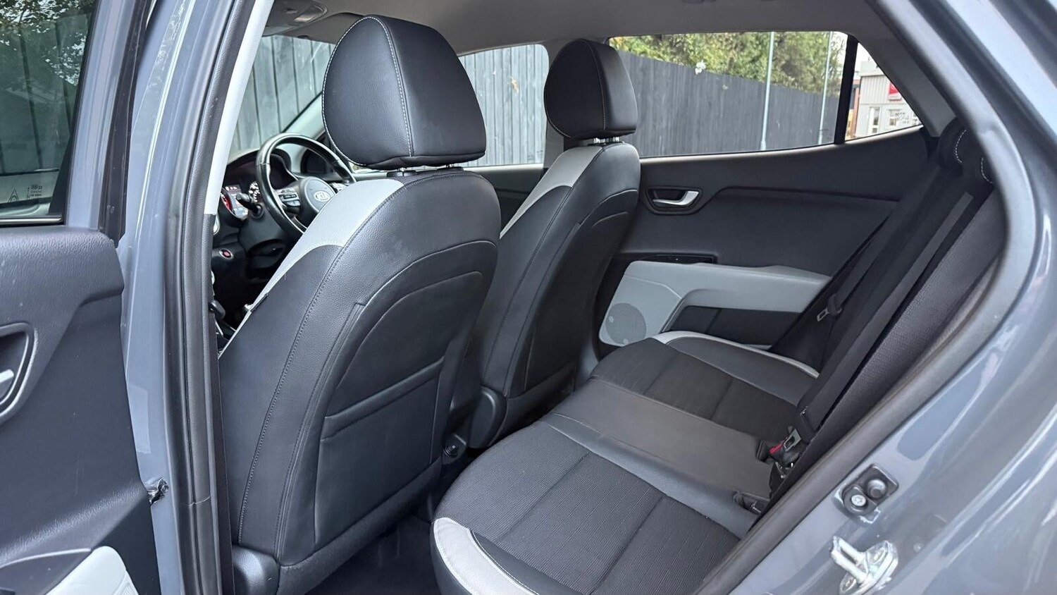 Used Kia Stonic 2021 for sale - 76623005: Photo 29