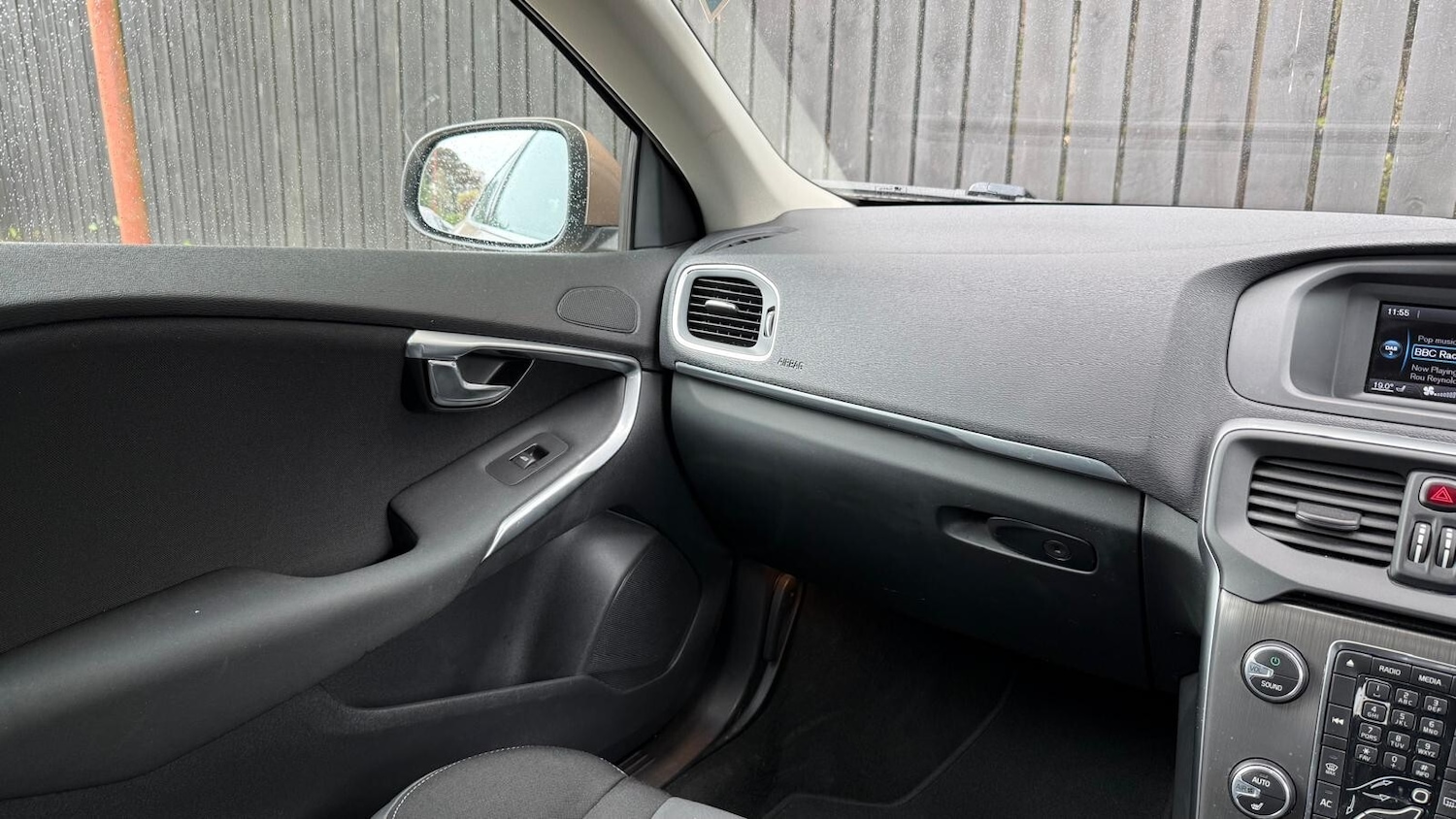 Used Volvo V40 2016 for sale - 76622950: Photo 19