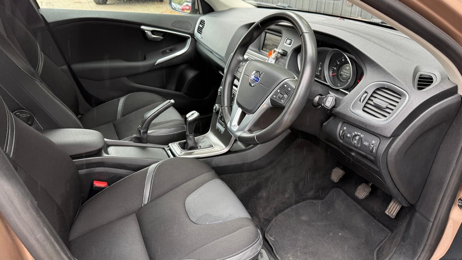 Used Volvo V40 2016 for sale - 76622950: Photo 22