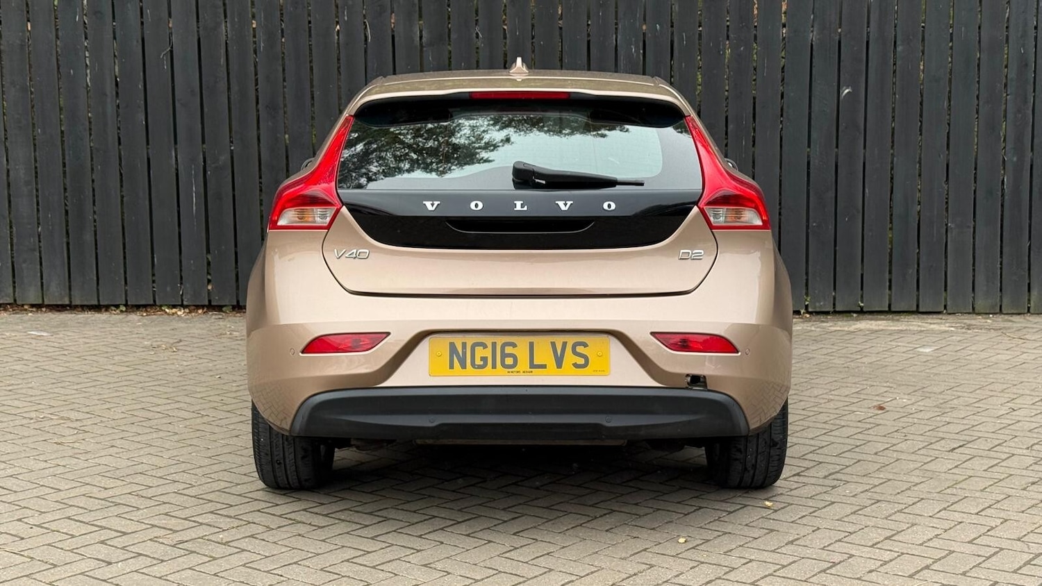 Used Volvo V40 2016 for sale - 76622950: Photo 7