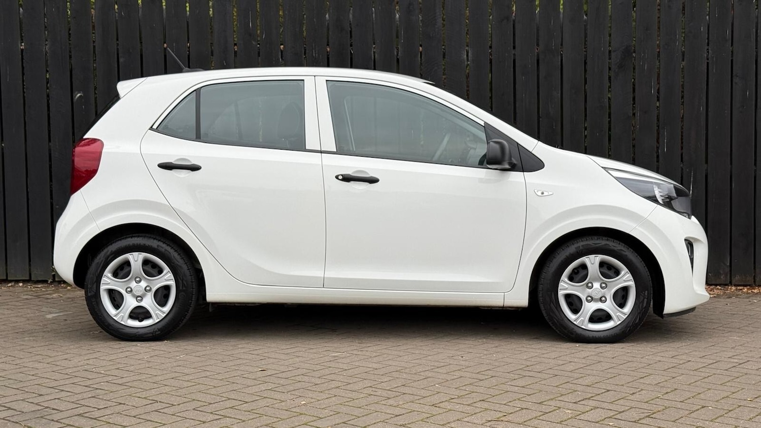 Used Kia Picanto 2021 for sale - 76622997: Photo 11