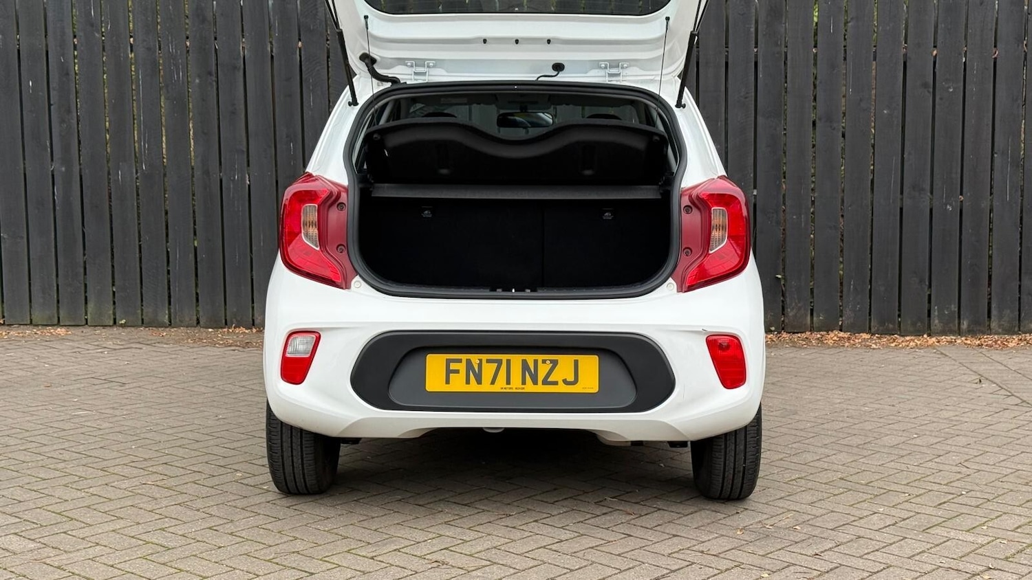 Used Kia Picanto 2021 for sale - 76622997: Photo 8