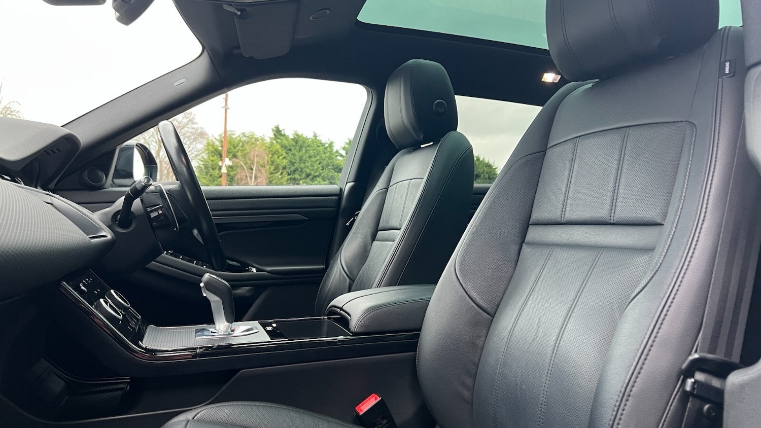 Used Land Rover Range Rover Evoque 2021 for sale - 76622939: Photo 29