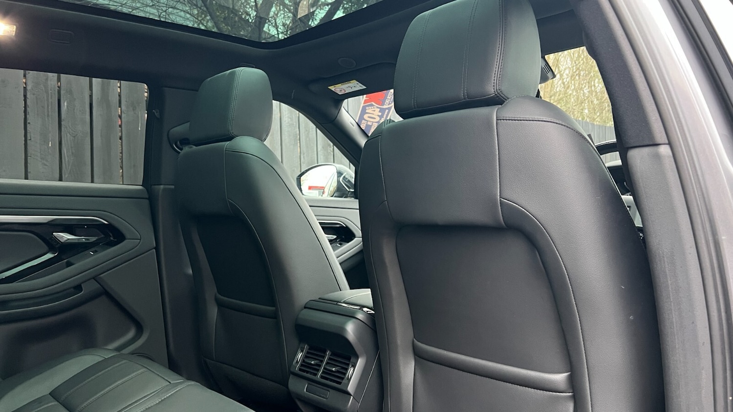 Used Land Rover Range Rover Evoque 2021 for sale - 76622939: Photo 32